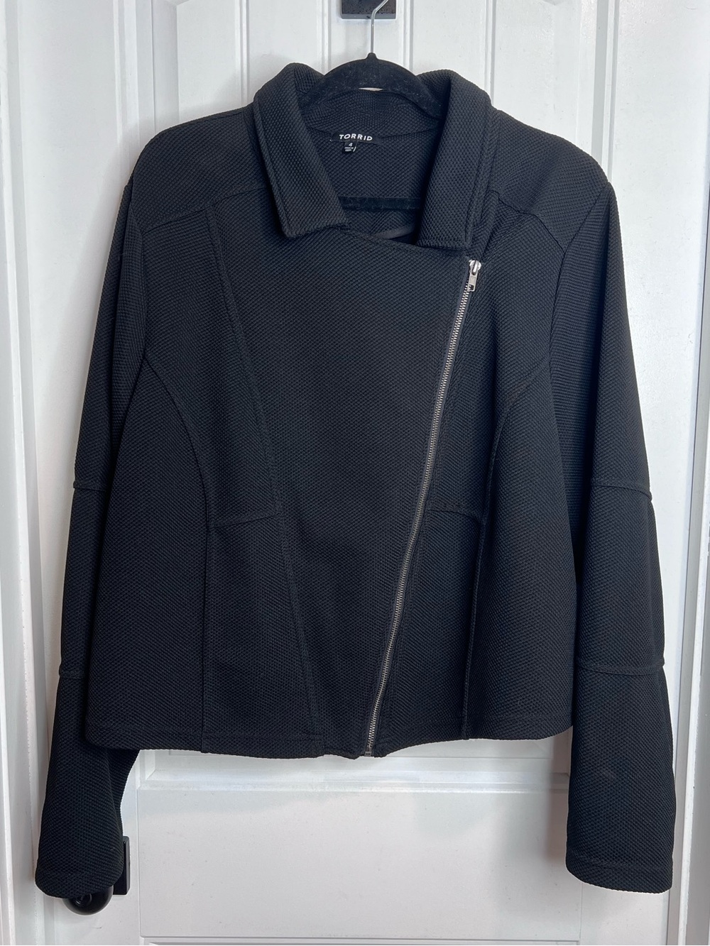 Torrid Black Textured Asymmetrical Zip Moto Jacket. Size 4.